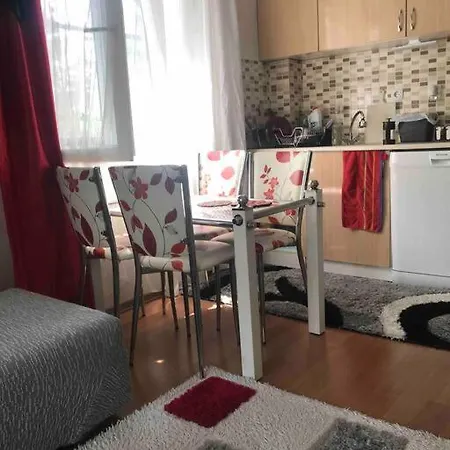 Apartment Eryaman 1-2 Metro Istasyonunda Hijyenik Bir Ev ! *